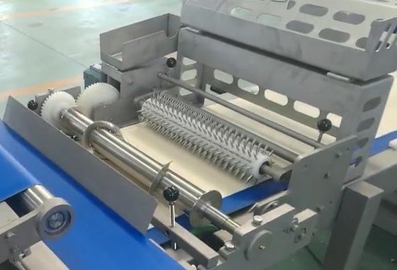 Mua Auto Dough Scrap Loại bỏ Pizza Line Pizza Máy tự động Với công suất 5000 Pizza / Hr online manufacture