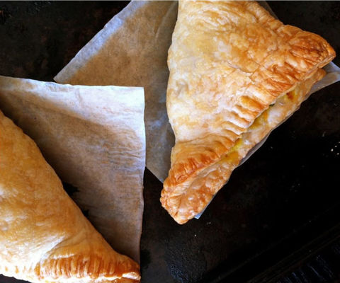 Mua Dòng sản xuất bánh ngọt tự động với điều khiển màn hình cảm ứng PLC và bảo hành 1 năm cho chế biến bánh croissant và bánh mì Đan Mạch online manufacture