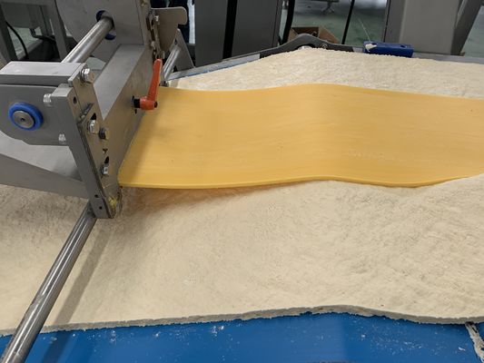 Mua 600-1200kg/h Capacity Puff Pastry Production Line Of Semi-Automatic / Fully Automatic For Stuffed or Empty Pastries 600-1200kg/h Capacity Puff Pastry Production Line Of Semi-Automatic / Fully Automatic For Stuffed or Empty Pastry online manufacture